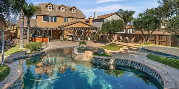 34025 Summit View Pl Place