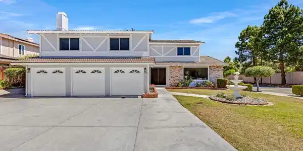 674 Canterbury Place