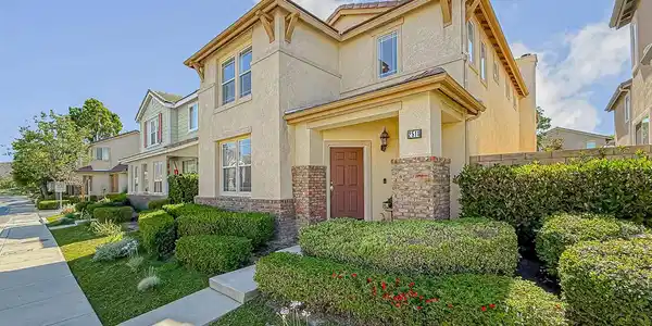 2511 Aurora Lane