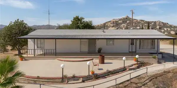 1020 Clayton
