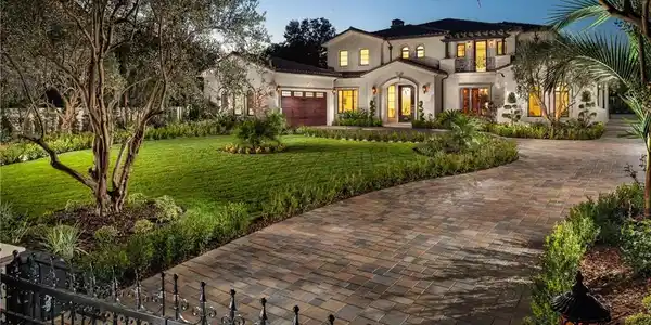 251 Longley Way