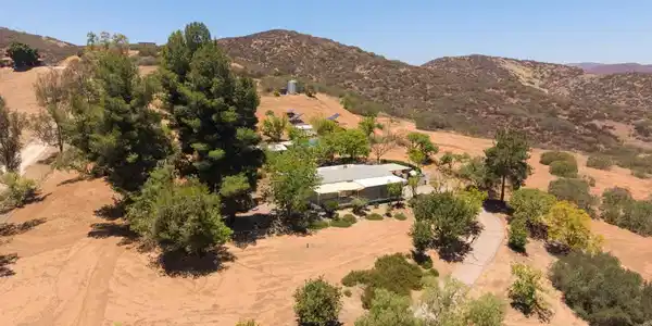 1388 Marron Valley