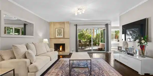 24306 Hillview