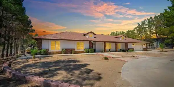 15908 Acoma Road