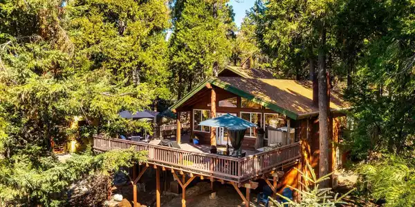 25275 Norwood Drive
