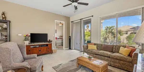 81708 Avenida De Baile
