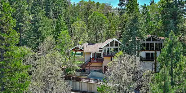 1359 Evergreen Lane