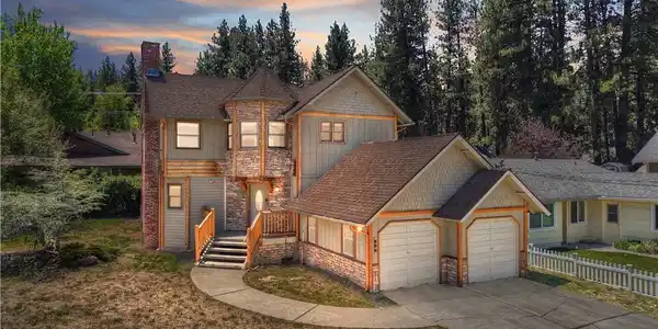 858 Club View Drive