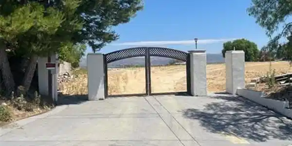 12493 PRESILLA Road