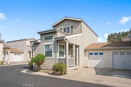9921 Flora Vista