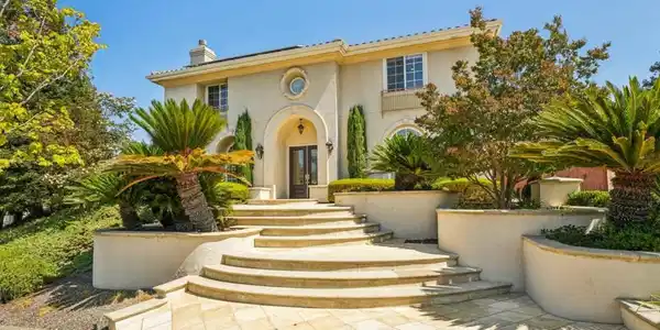 5142 Eastbourne Drive