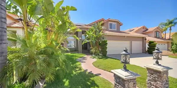 28439 Forest Oaks Way