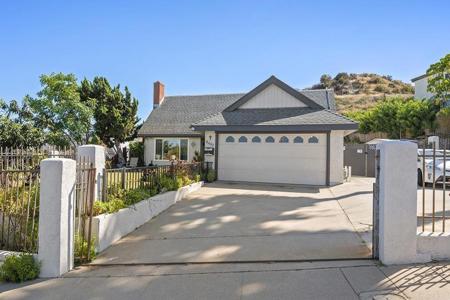 6467 Viewpoint Drive