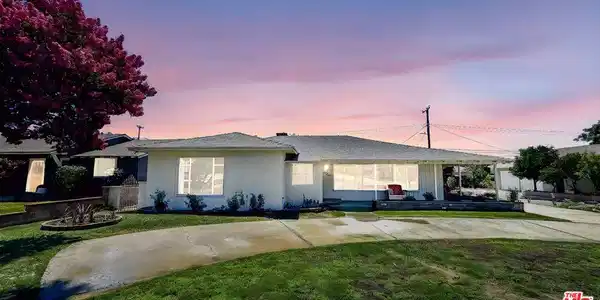565 W El Morado Court