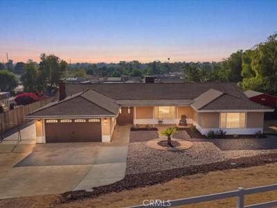 1826 Hillside
