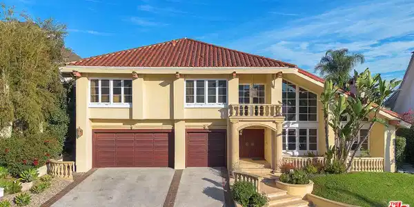6024 Woodland View Drive
