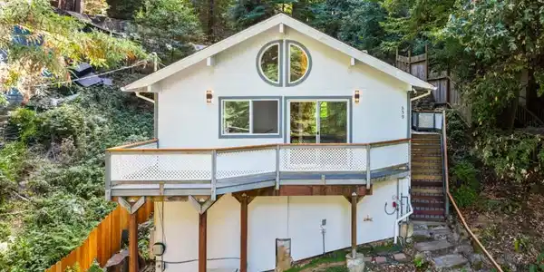 359 Redwood Road