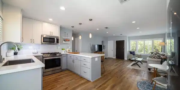 3839 Vista Campana S