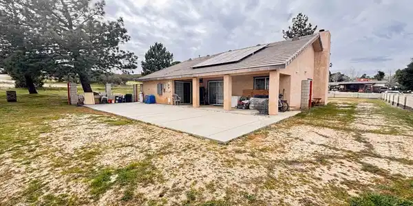 2185 Manzanita Ln