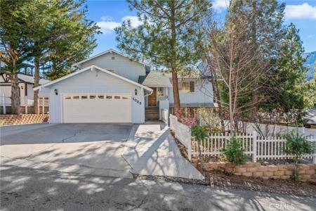 1025 Rivera