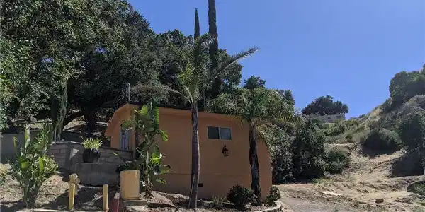 1036 LOMA Lane