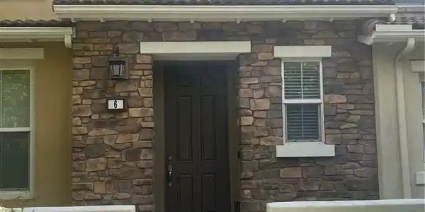 15723 Parkhouse