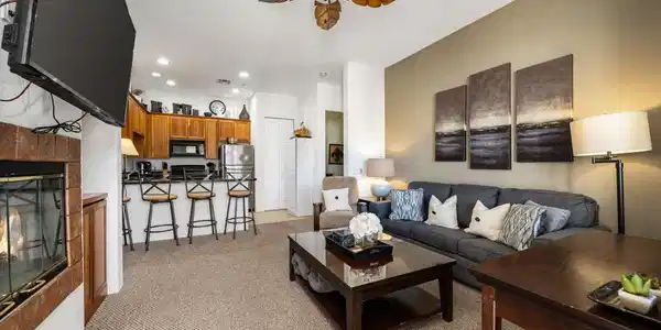 50630 Santa Rosa Plaza