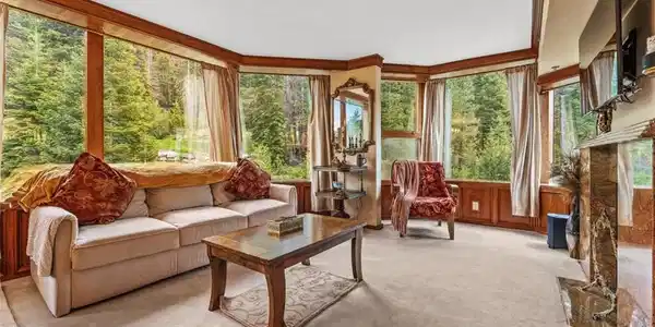 400 Squaw Creek