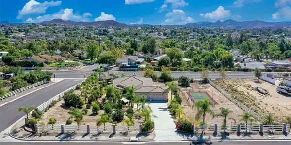 17715 Timberview