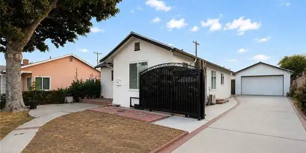 939 Montecito Drive