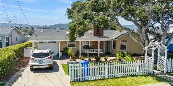 950 Portola