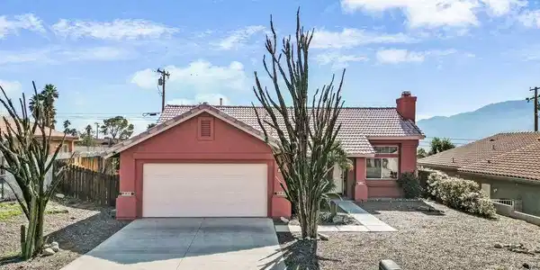 66087 Avenida Cadena