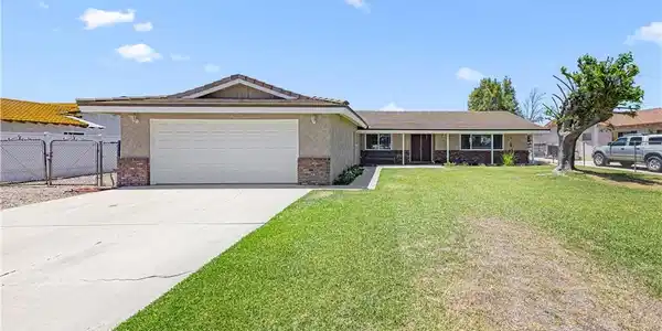 2670 Vine