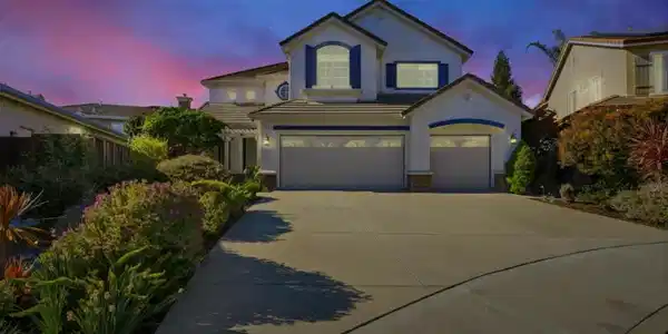 1536 Jackdow Court