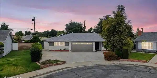 833 N Oceanbluff