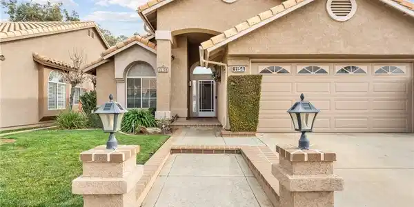 1154 Fairway Oaks