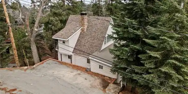 27638 Oak Knoll