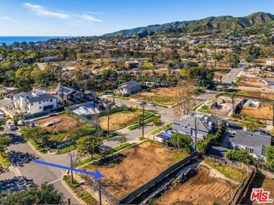 701 Wildomar