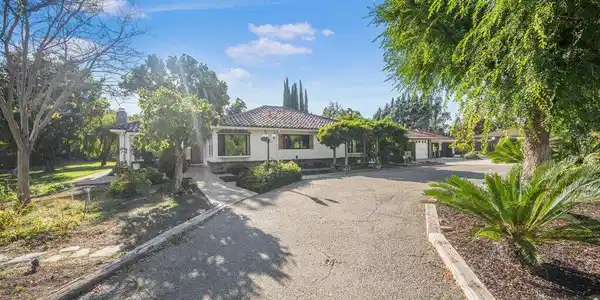 17235 Hill Road