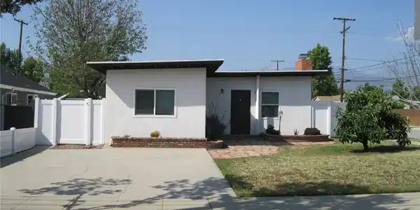 1395 3rd