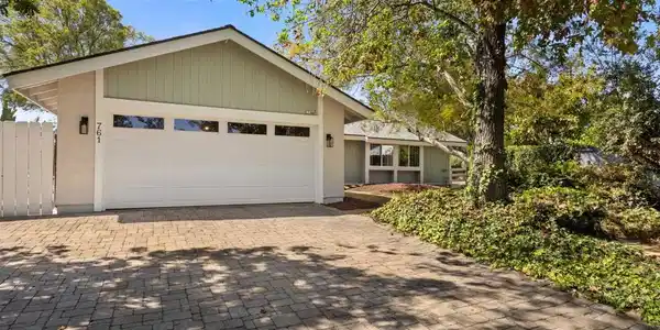 761 Rocking Horse Rd