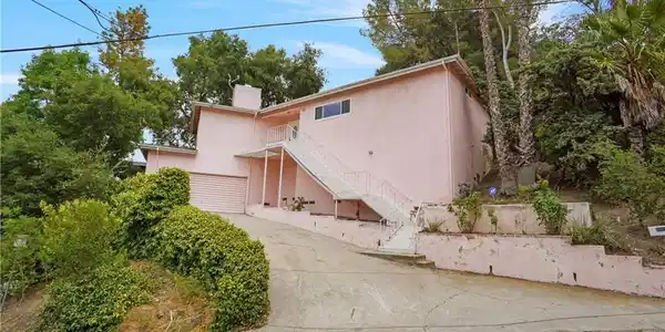 4182 Sunswept Drive