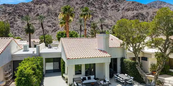 49240 Avenue Vista Bonita