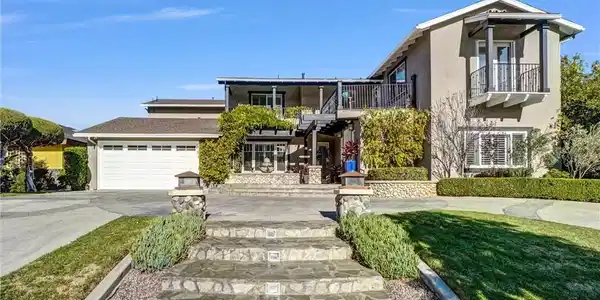 4121 Country Club Drive