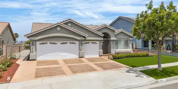 1049 Salem Drive