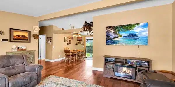 1920 Larkspur Drive