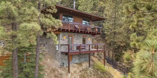 1317 Zermatt Court