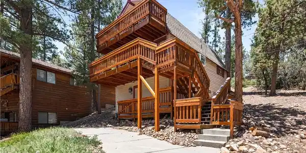 865 Bear Mountain