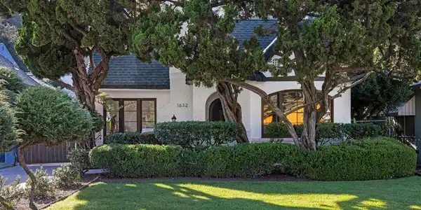 1632 Oak Grove Drive