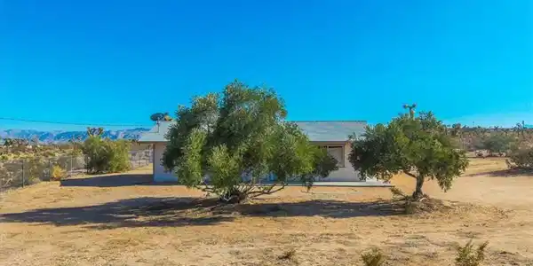 59057 Aberdeen Drive